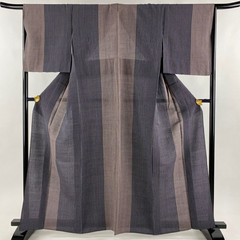 【 大感謝セール】 紬 身丈160.5cm 裄丈66.5cm M 単衣 縦縞模様 紺色 美品 逸品 着物・浴衣