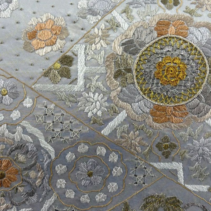 正絹 袋帯 六通柄 唐草地紋 華七宝図案 豪華絢爛 逸品 袋帯 逸品 華文 花唐草 刺繍 金銀糸 銀色 六通 正絹｜中古・古着