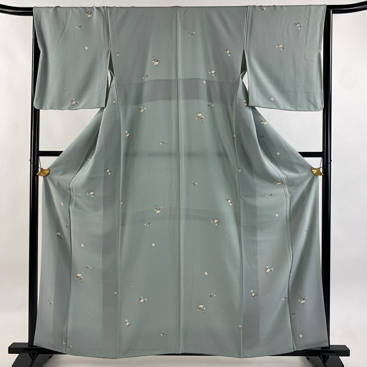 未使用品 小紋 総絞り くすんだ薄緑 綸子 身丈164.5cm 裄丈67cm 小紋 絞り 綸子 グリーン 未使用品 小紋 総絞り くすんだ薄緑 綸子 身丈