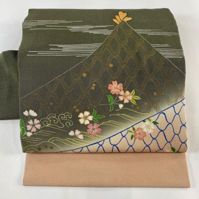 https://buysell.itembox.design/product/813/000002581364/000002581364-01-m.jpg
