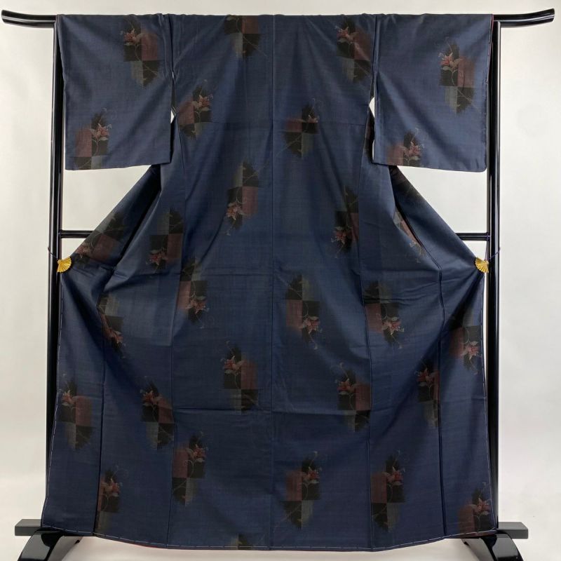 美品】 大島紬 身丈165.5cm 裄丈65.5cm M 袷 純泥染 証紙あり 花唐草