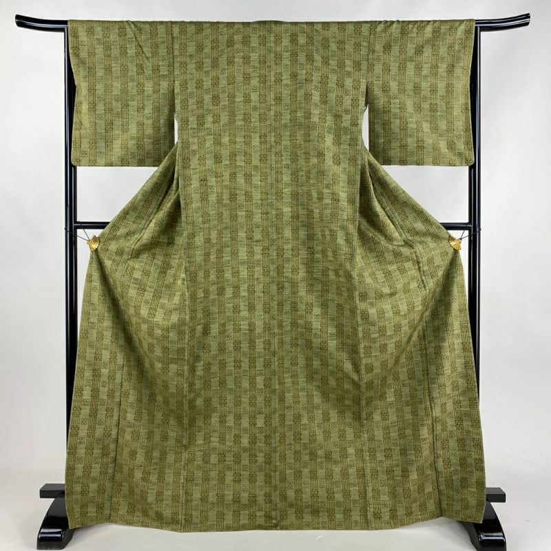 紬 身丈167.5cm 裄丈65cm M 袷 斜縞 絣 焦茶色 正絹 秀品｜中古