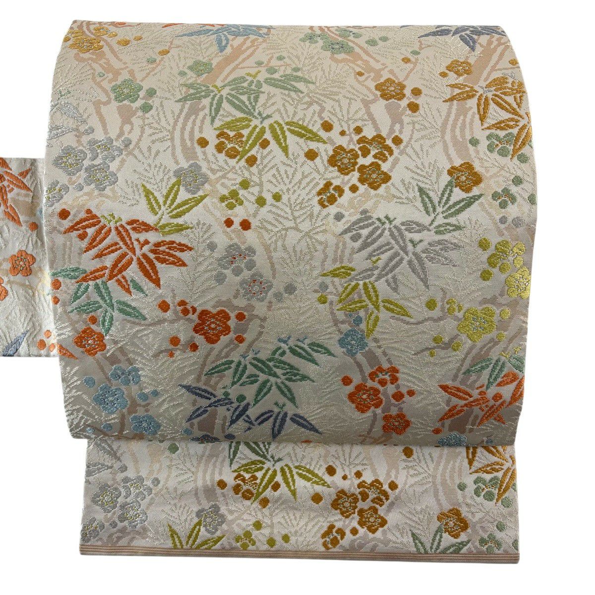 美品】 名古屋帯 秀品 川島織物 落款あり 関西仕立て 松竹梅 刺繍 箔