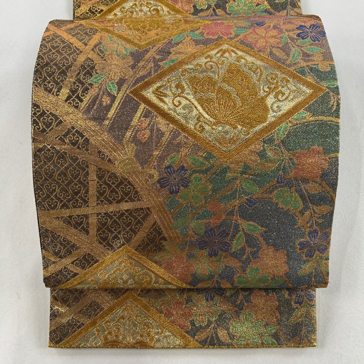福袋特集 2025 袋帯 30%OFF 秀品 K30｜中古・古着 正絹 六通 金色 箔 桜 蝶 着物・浴衣