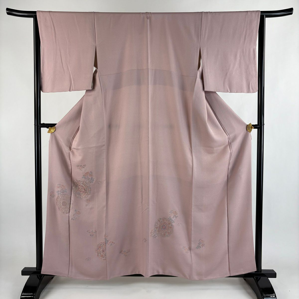 付下げ 身丈159cm 裄丈66cm M 袷 華文 草花 刺繍 ピンク 正絹 秀品 一