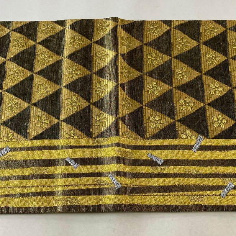 袋帯 名品 落款あり 錦紫煌 共箱あり 鱗文 縞模様 箔 金糸 金色