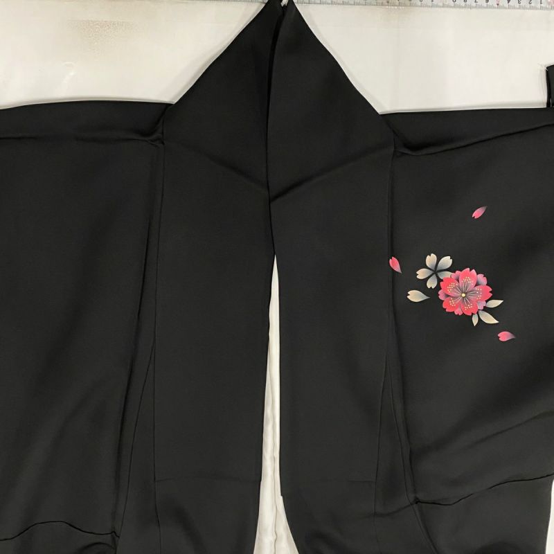 振袖 身丈165cm 裄丈67cm M 袷 桜 花びら ぼかし 金彩 黒 正絹 振袖 身丈165cm 裄丈67cm M 袷 桜 花びら ぼかし 金彩 黒 正絹