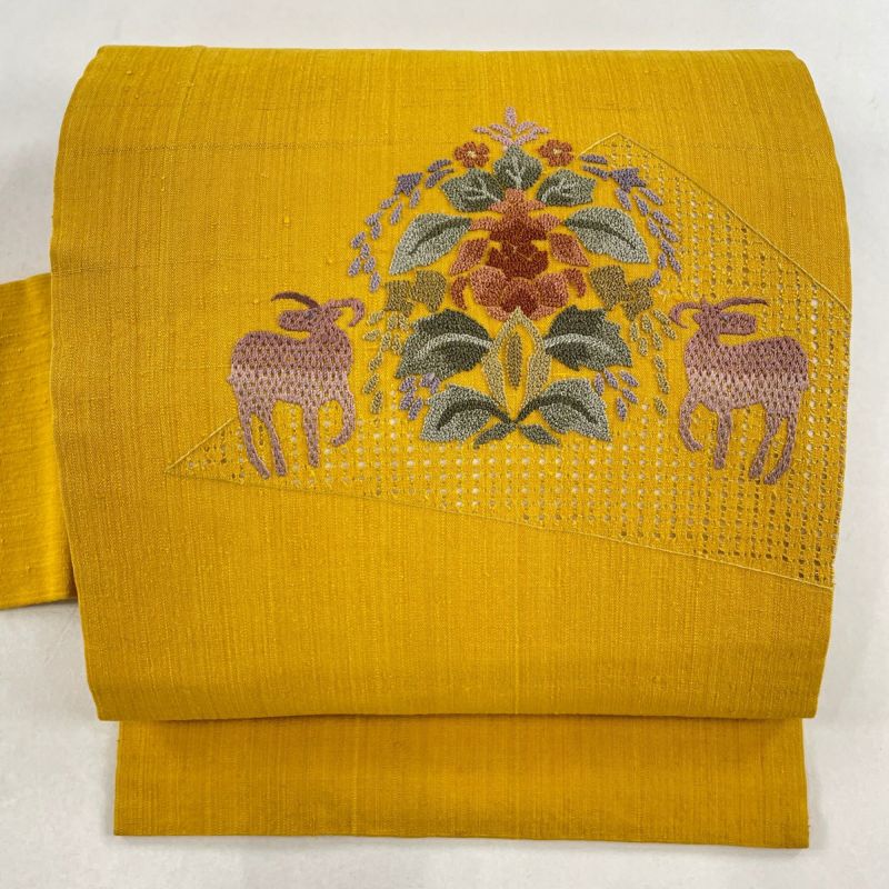 名古屋帯 美品 秀品 紬地 動物 草花 刺繍 山吹色 正絹|中古 名古屋帯 美品 秀品 紬地 動物 草花 刺繍 山吹色 正絹|中古