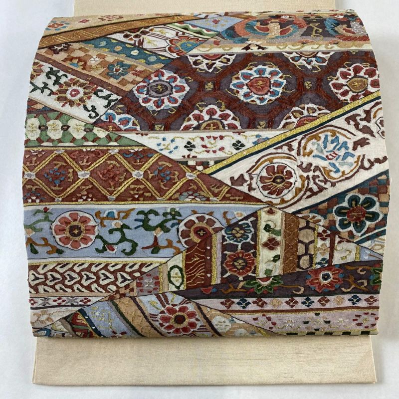 袋帯 美品 逸品 華文 花唐草 金糸 ピンクベージュ お太鼓柄 正絹 袋帯 美品 逸品 華文 花唐草 金糸 ピンクベージュ お太鼓柄 正絹