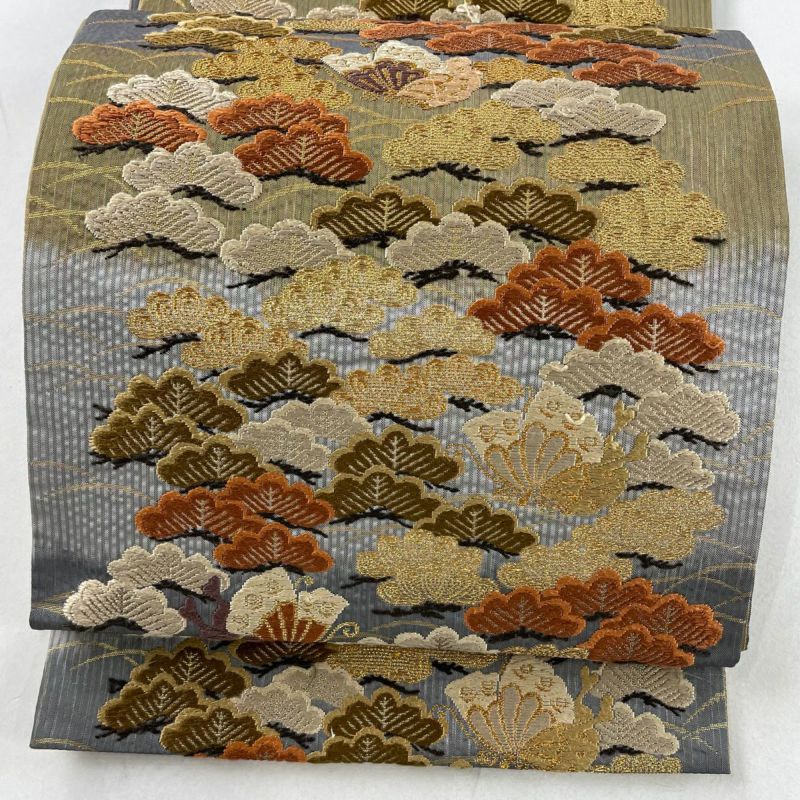 袋帯 秀品 笠松 蝶 唐織 金糸 灰色 六通 正絹|中古・古着 袋帯 秀品 笠松 蝶 唐織 金糸 灰色 六通 正絹|中古・古着