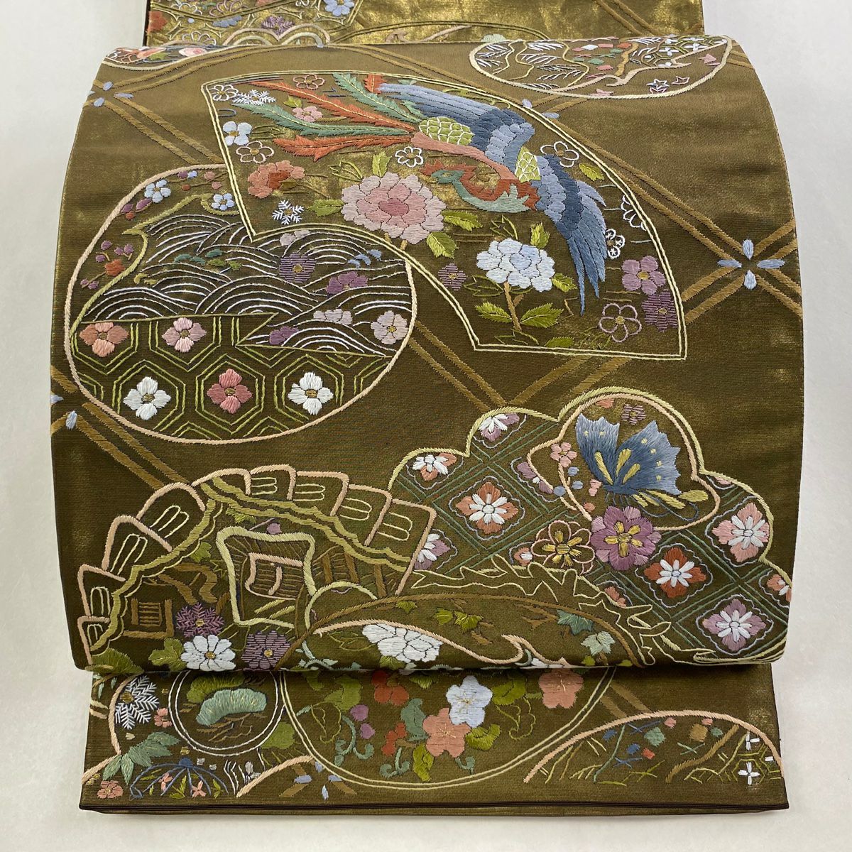 美品】 袋帯 逸品 落款あり 桜 菱文 相良刺繍 金糸 黄土色 六通 正絹