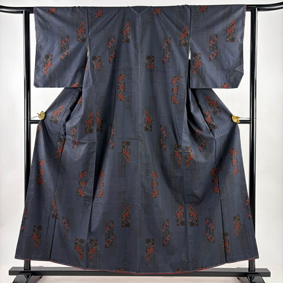 大島紬 身丈155.5cm 裄丈61cm S 袷 純泥染 証紙あり 草花 短冊 紺色