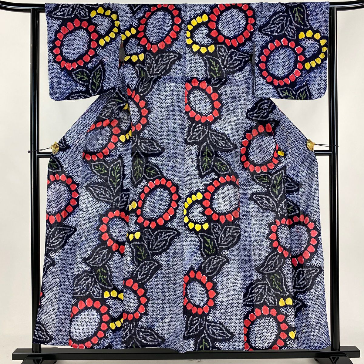 浴衣 身丈161cm 裄丈63cm S 絞り浴衣 菖蒲 濃紺 綿 美品 名品 【中古  