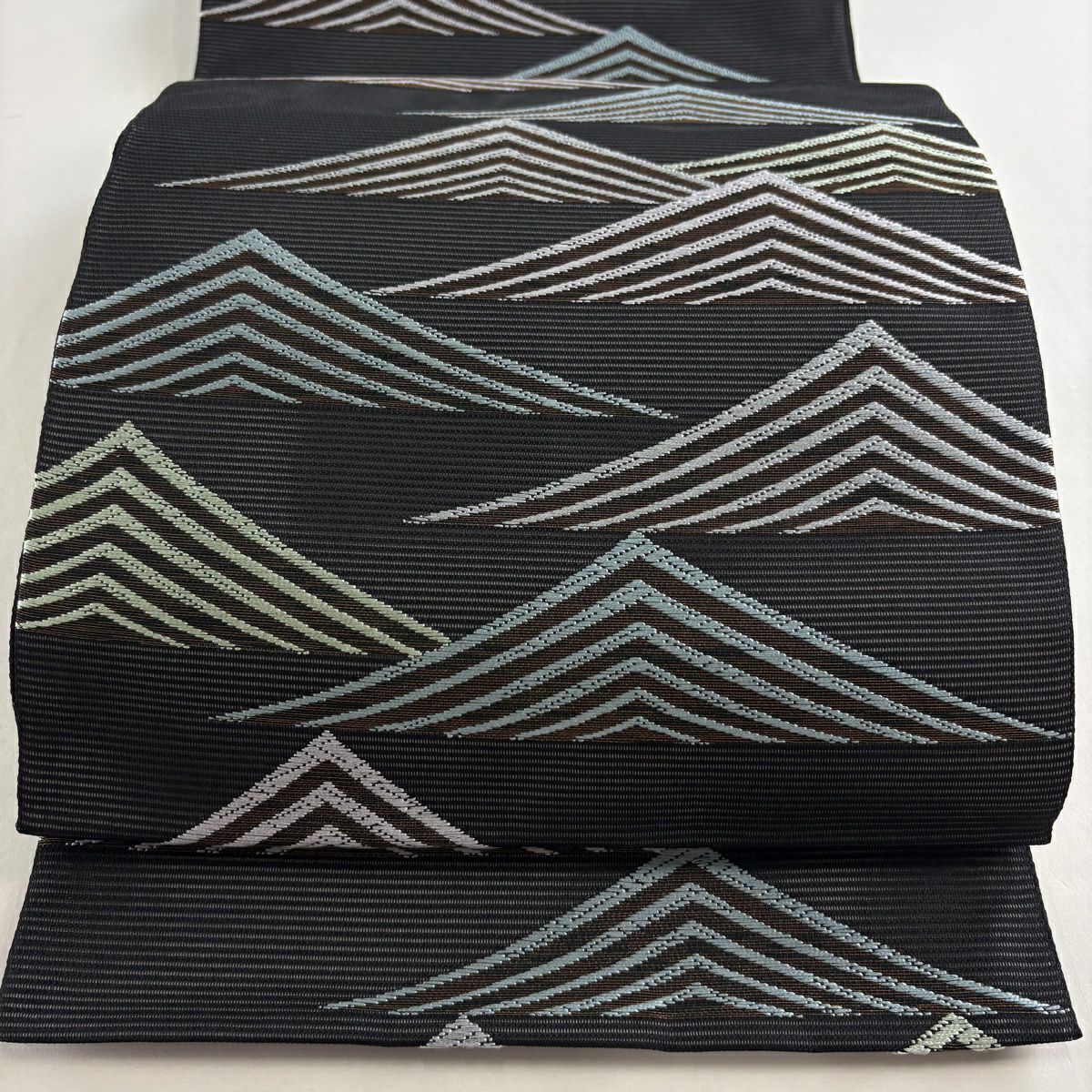 美品】 袋帯 秀品 夏帯 絽 波 唐織 黒 六通 正絹｜中古・古着