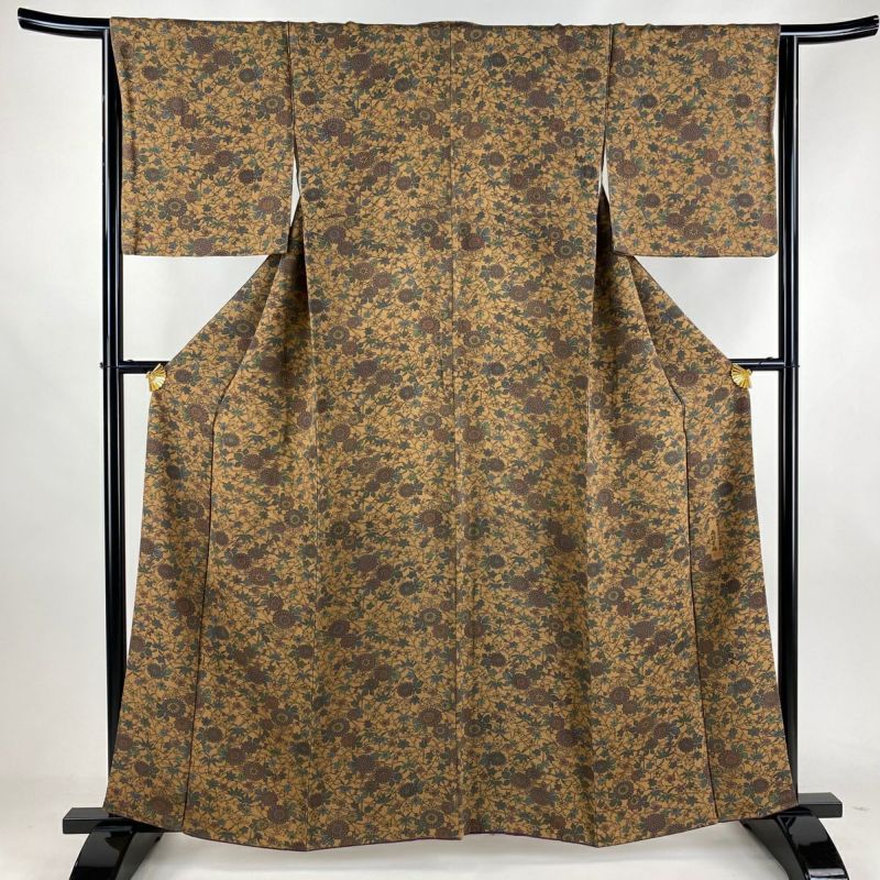 小紋 身丈159cm 裄丈65cm M 袷 南部幸雄 落款あり 菊 笹 縮緬 小紋 身丈159cm 裄丈65cm M 袷 南部幸雄 落款あり 菊 笹 縮緬