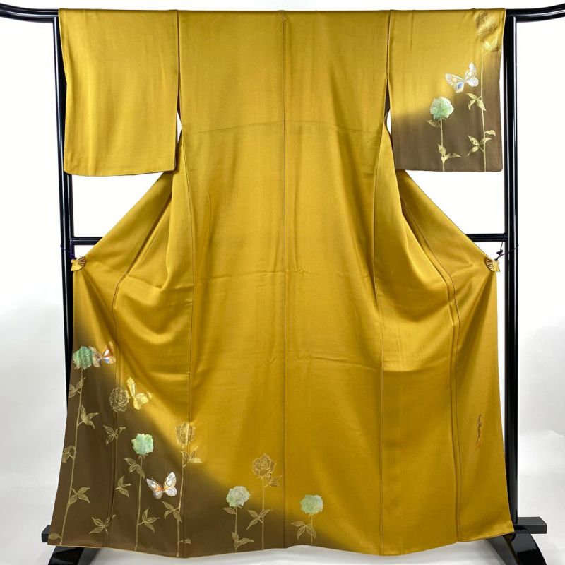 付下げ 身丈162cm 裄丈63.5cm S 袷 斉藤三才 落款あり 蝶 草花 付下げ 身丈162cm 裄丈63.5cm S 袷 斉藤三才 落款あり 蝶 草花