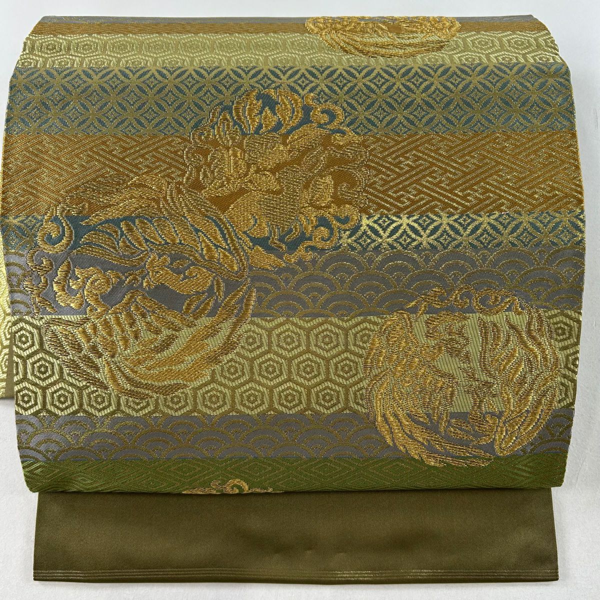 名古屋帯 美品 逸品 人間国宝 羽田登喜男 落款あり 鴛鴦 菊 金糸 名古屋帯 美品 逸品 人間国宝 羽田登喜男 落款あり 鴛鴦 菊 金糸