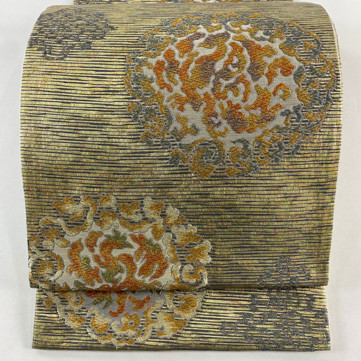 未使用　美品　本泥染　金糸　暈し柄織り出し全通袋帯　紫　白　c99 在庫一掃】 袋帯 美品 秀品 草木本泥染 幾何学 箔 金糸 灰紫 六通 正絹