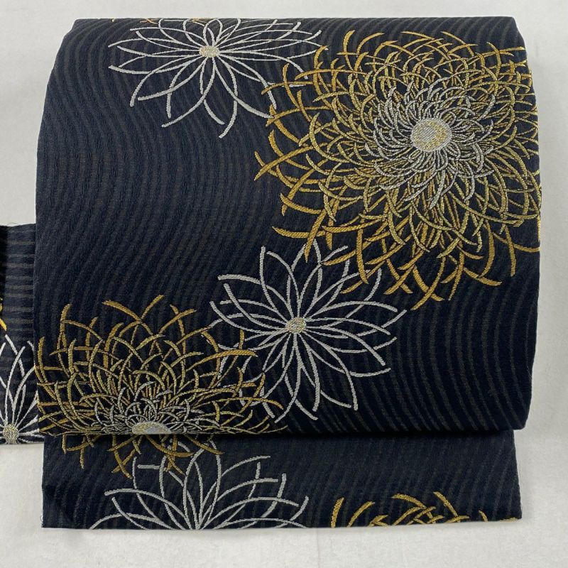 名古屋帯 美品 名品 千地泰弘 落款あり 糸菊 よろけ縞 金銀糸 名古屋帯 美品 名品 千地泰弘 落款あり 糸菊 よろけ縞 金銀糸