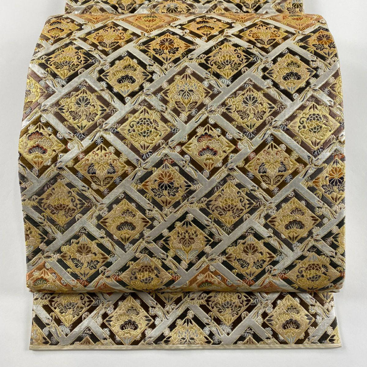 【新品未使用美品❣️】さがら刺繍 六通 正絹袋帯 袋帯 美品 秀品 桜 金糸 箔 黒 六通 正絹 【中古】 袋帯 美品