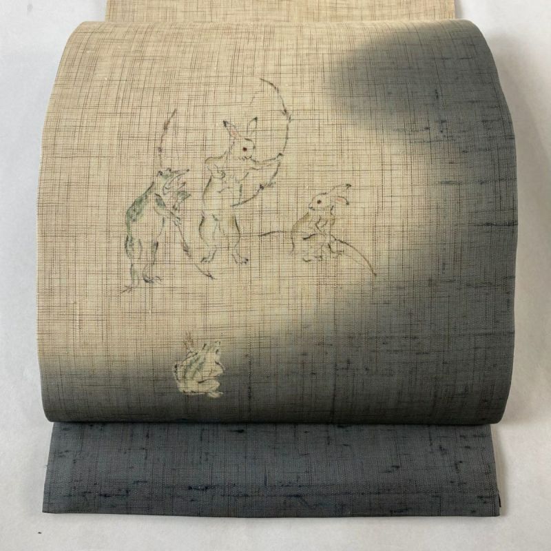 開き名古屋帯 美品 逸品 夏帯 夏紬地 鳥獣戯画 ぼかし 灰緑 正絹 開き名古屋帯 美品 逸品 夏帯 夏紬地 鳥獣戯画 ぼかし 灰緑 正絹