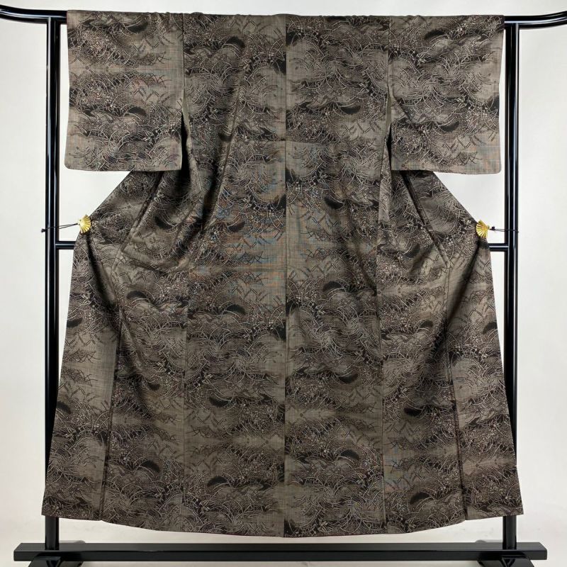 紬 身丈153cm 裄丈62cm S 袷 葉柄 草花 焦茶色 正絹 秀品|中古 紬 身丈153cm 裄丈62cm S 袷 葉柄 草花 焦茶色 正絹 秀品|中古