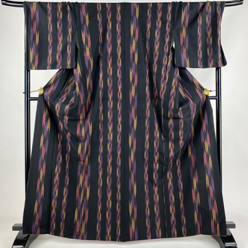 紬 身丈164.5cm 裄丈70.5cm L 袷 矢羽 黒 正絹 美品 秀品|中古 紬 身丈164.5cm 裄丈70.5cm L 袷 矢羽 黒 正絹 美品 秀品|中古