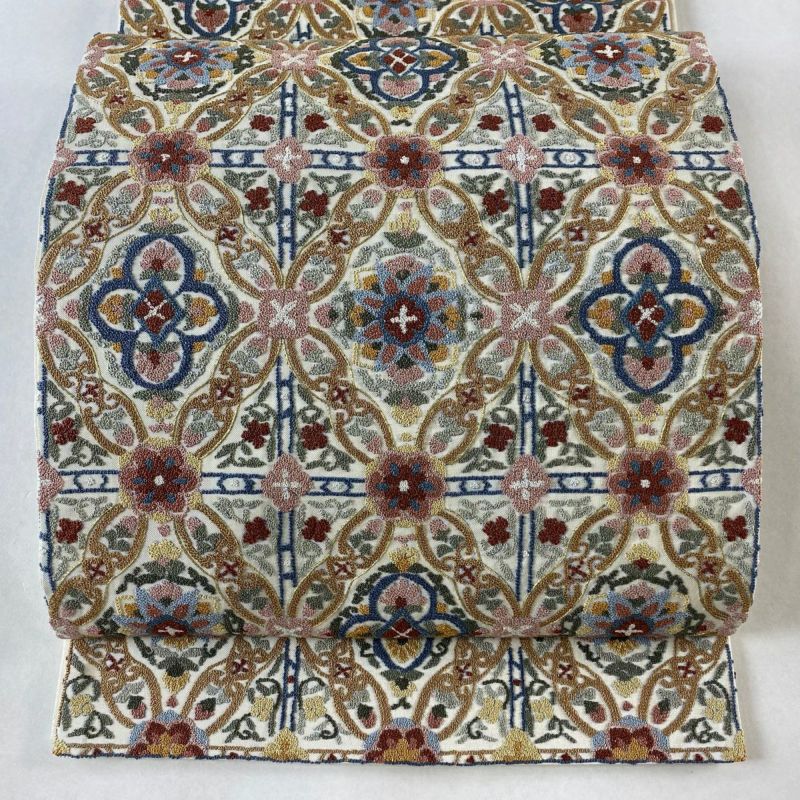 袋帯 美品 逸品 華文 花唐草 相良刺繍 金糸 クリーム お太鼓柄 袋帯 美品 逸品 華文 花唐草 相良刺繍 金糸 クリーム お太鼓柄