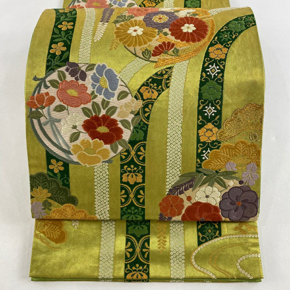 袋帯 美品 秀品 振袖向き 枝梅 鈴 箔 金糸 金色 六通 正絹