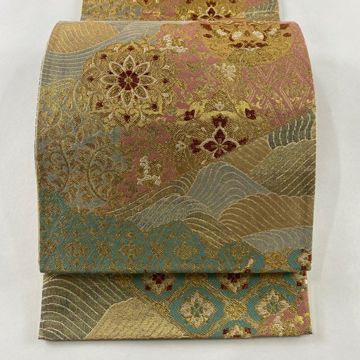袋帯 美品 秀品 向かい鳥 華文 金糸 箔 金色 六通 正絹|中古