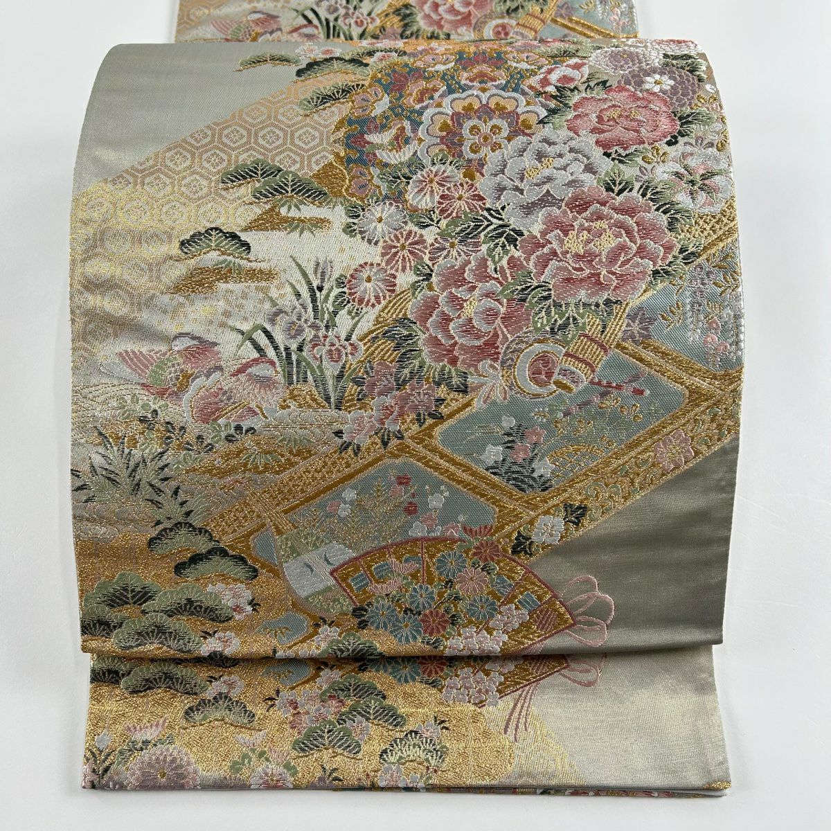 名古屋帯 美品 秀品 花 幾何学 金糸 灰白 正絹 【中古】 名古屋帯 美