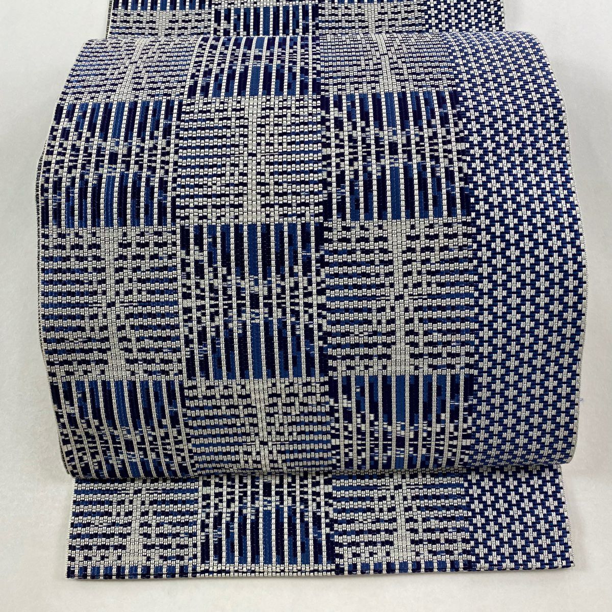 美品】 名古屋帯 逸品 証紙あり 八寸名古屋帯 松葉仕立て 博多織 雪輪