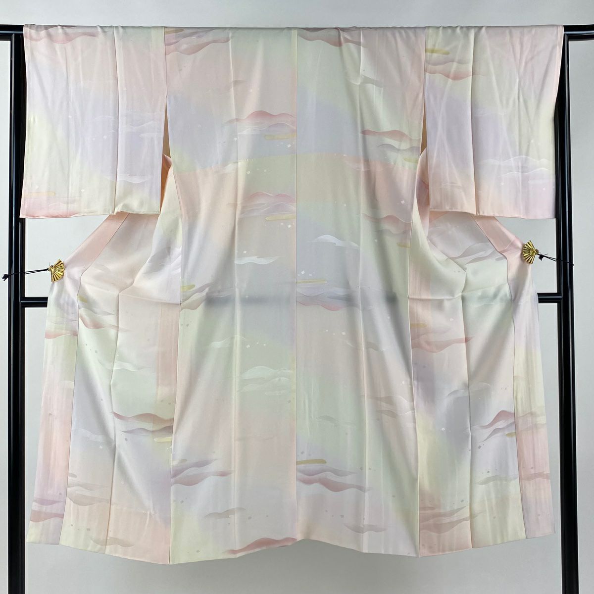 長襦袢 身丈132cm 裄丈65cm M 山 霞 ぼかし 薄ピンク 正絹 美品