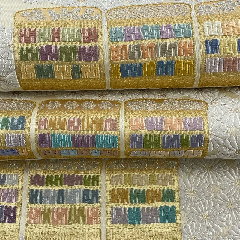 未使用 綴れ織 金銀糸 袋帯 袋帯 美品 逸品 菊 鎧脅し つづれ唐織 金銀糸 ベージュ 六通
