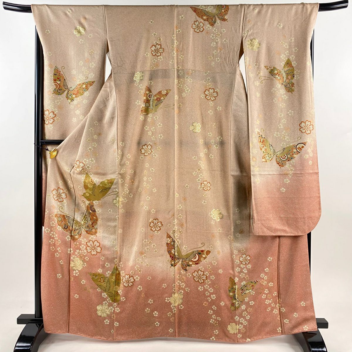 振袖 身丈167.5cm 裄丈65cm M 袷 桜 蝶 金彩 金糸 赤 正絹 秀品