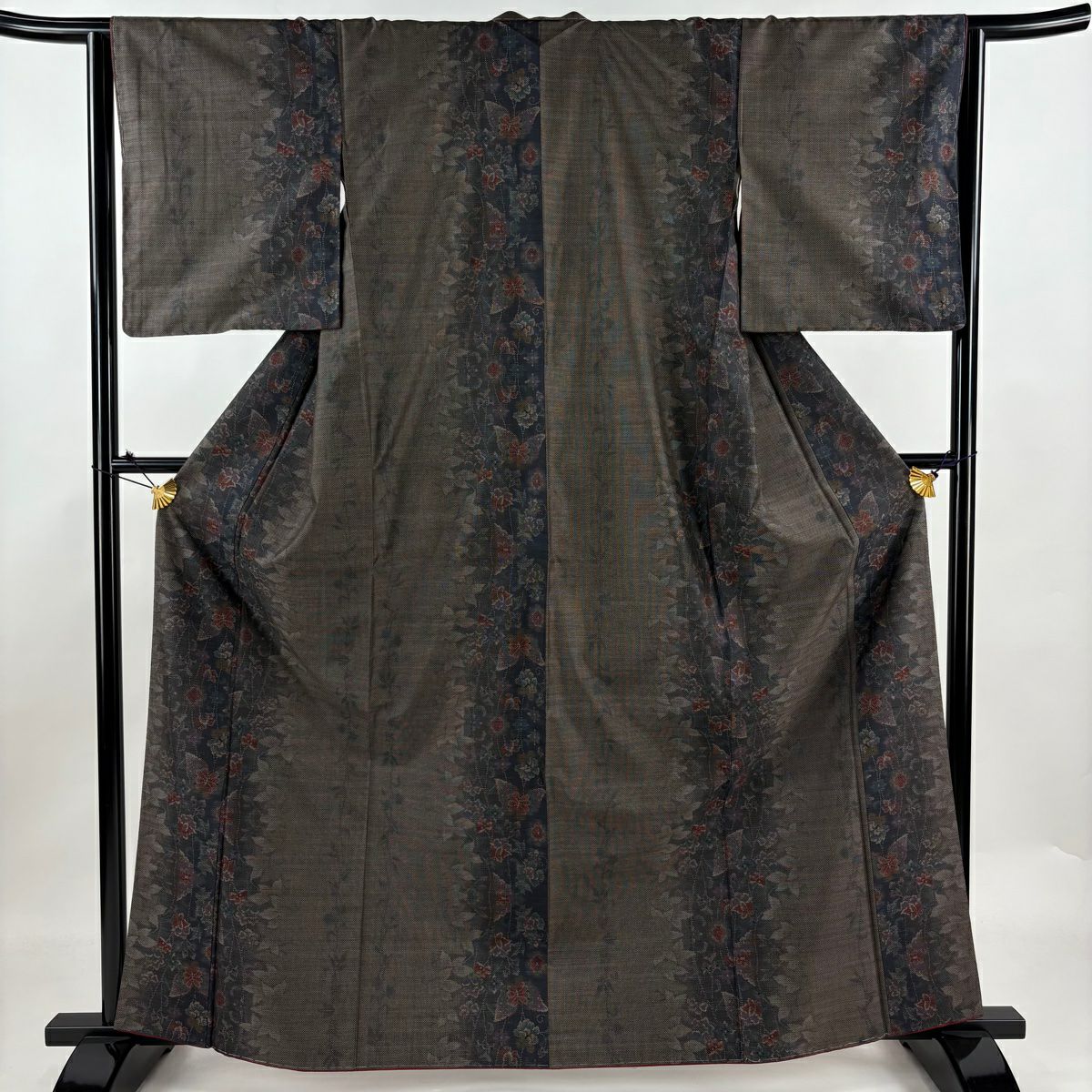 紬 身丈163cm 裄丈64cm M 袷 草花 紺色 正絹 美品 逸品｜中古