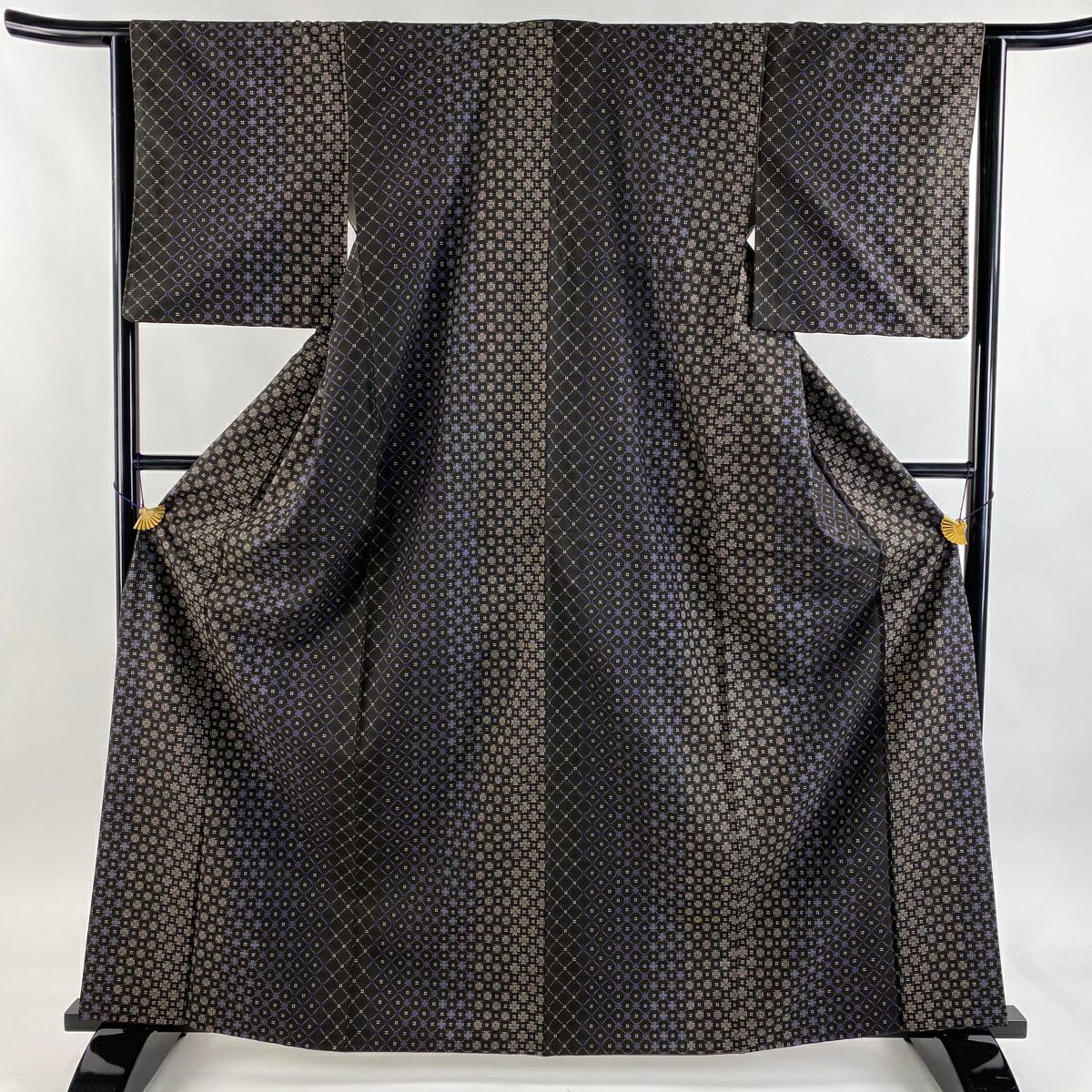 美品】 袋帯 秀品 斜め格子 幾何学模様 箔 灰色 六通 正絹｜中古・古着