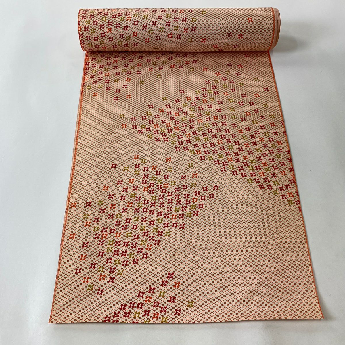 反物　地紋　未使用　京の七色　美品 楽天市場】【Prices down2】正絹 小紋 反物 着物「濃紫 縦ぼかし
