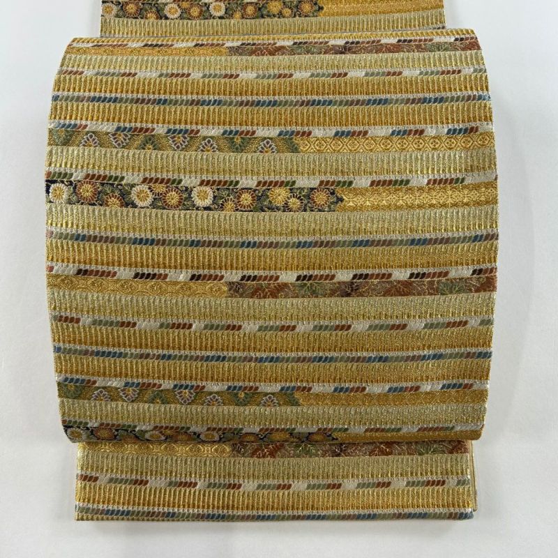 袋帯 美品 秀品 優美つづれ 段縞 草花 金銀糸 箔 金色 六通 正絹