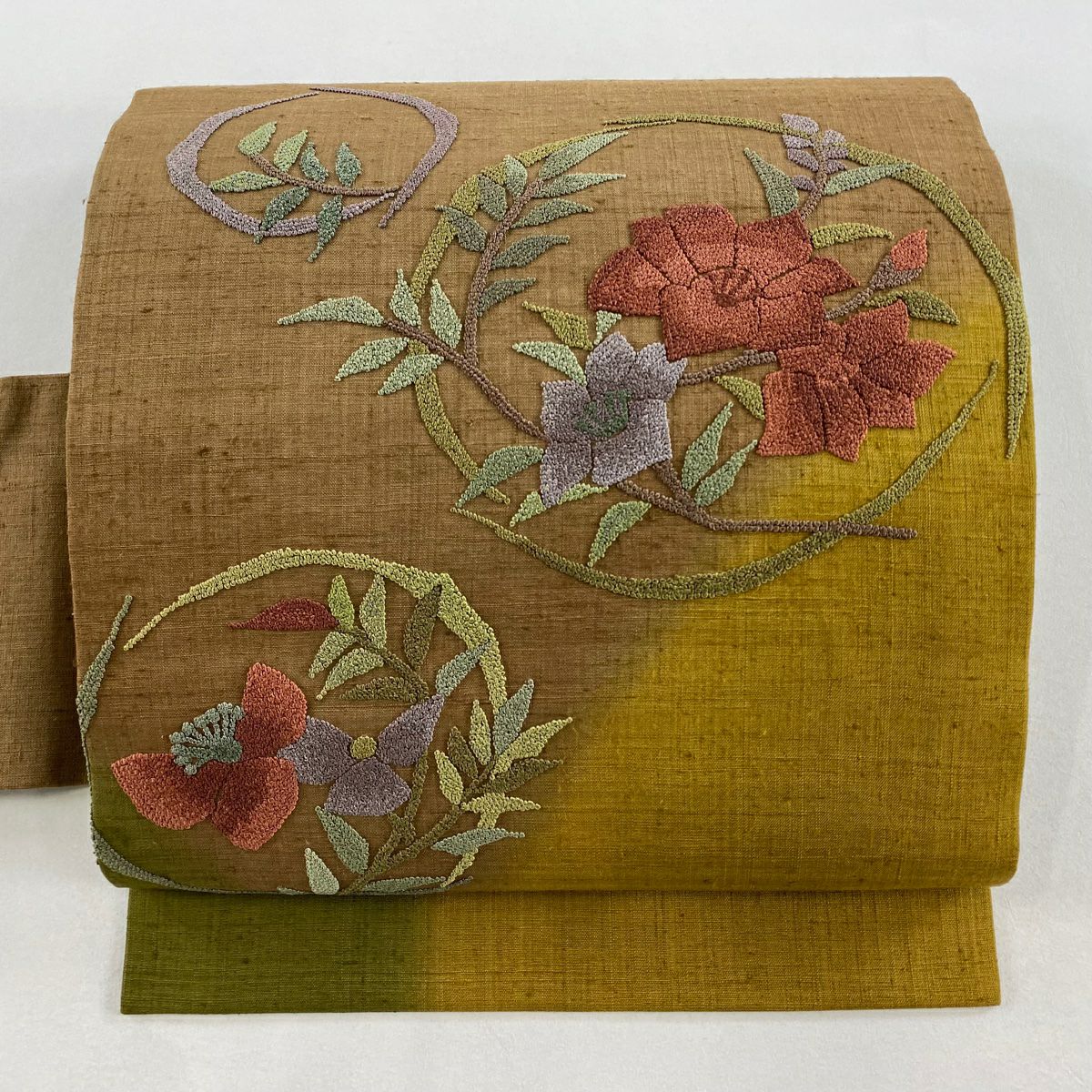 美品】 名古屋帯 秀品 紬地 建物 樹木 相良刺繍 茶色 正絹｜中古・古着