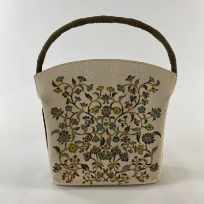 https://buysell.itembox.design/product/952/000002595276/000002595276-01-m.jpg