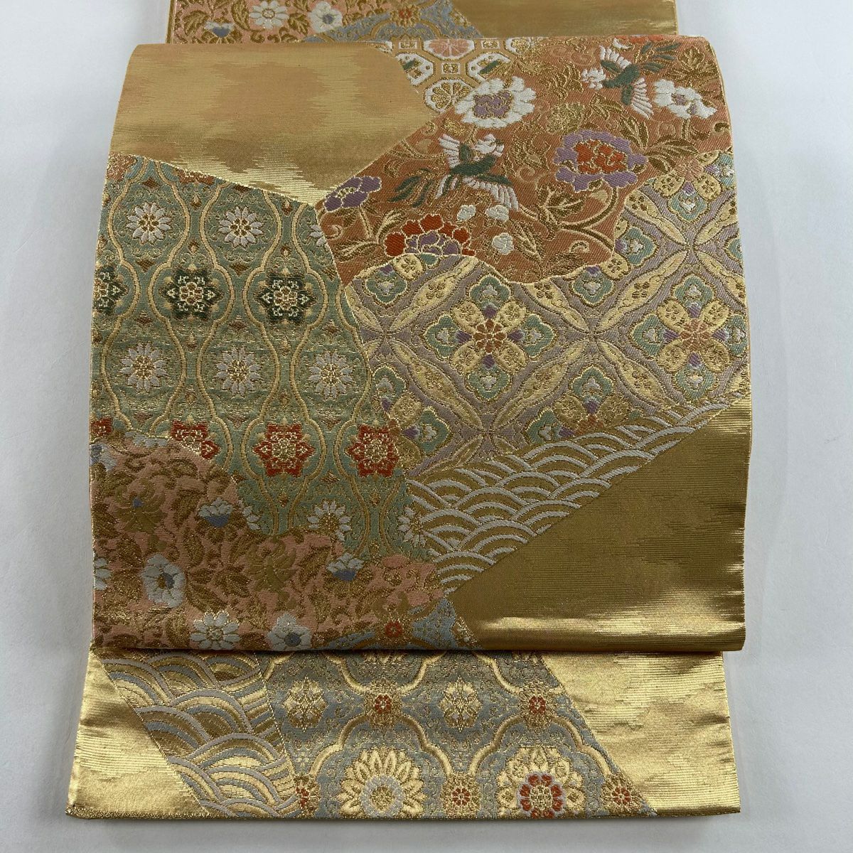 袋帯 刺繍 豪華金彩 素敵なデザイン お太鼓柄 正絹 U-3391 袋帯 美品 秀品 関西仕立て 鎌倉紋 金銀糸 刺繍 金色 お太鼓柄