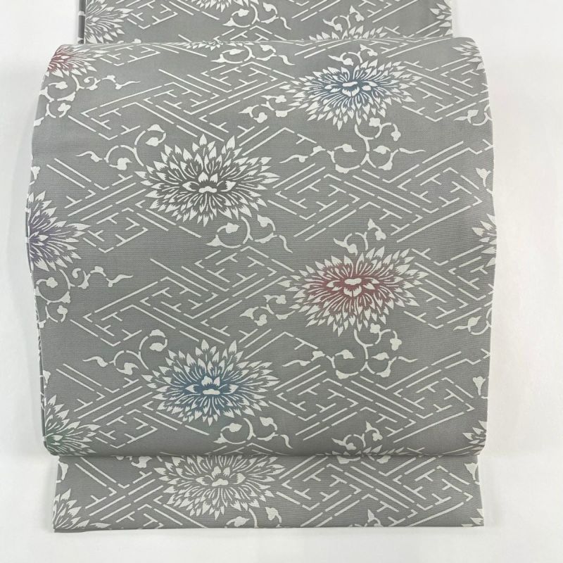 開き名古屋帯 美品 秀品 菊 紗綾形 灰色 正絹｜中古・古着