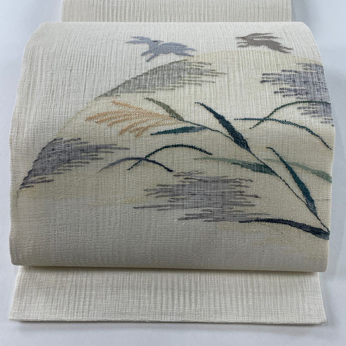 最先端 美品 名古屋帯 名品 正絹 墨色 魚 うさぎ 個性的 紬地 夏帯 着物・浴衣