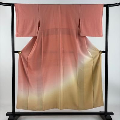 https://buysell.itembox.design/product/962/000002596242/000002596242-01-m.jpg