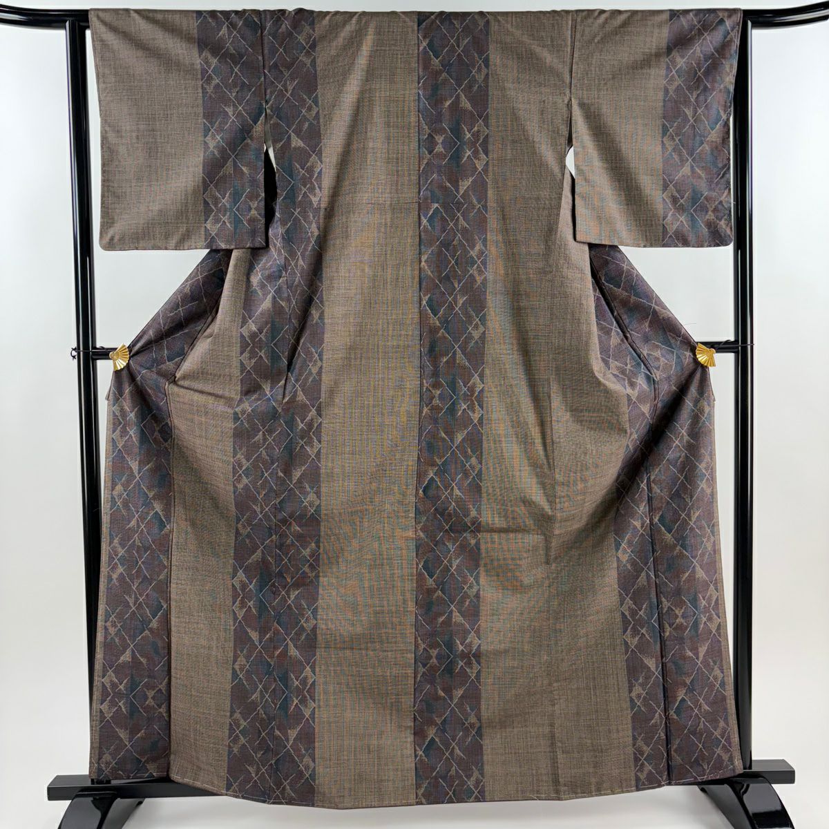 単　紬　縦縞　美品　正絹 美品】 紬 身丈158cm 裄丈64cm M 袷 縦縞 茶色 正絹 秀品｜中古・古着