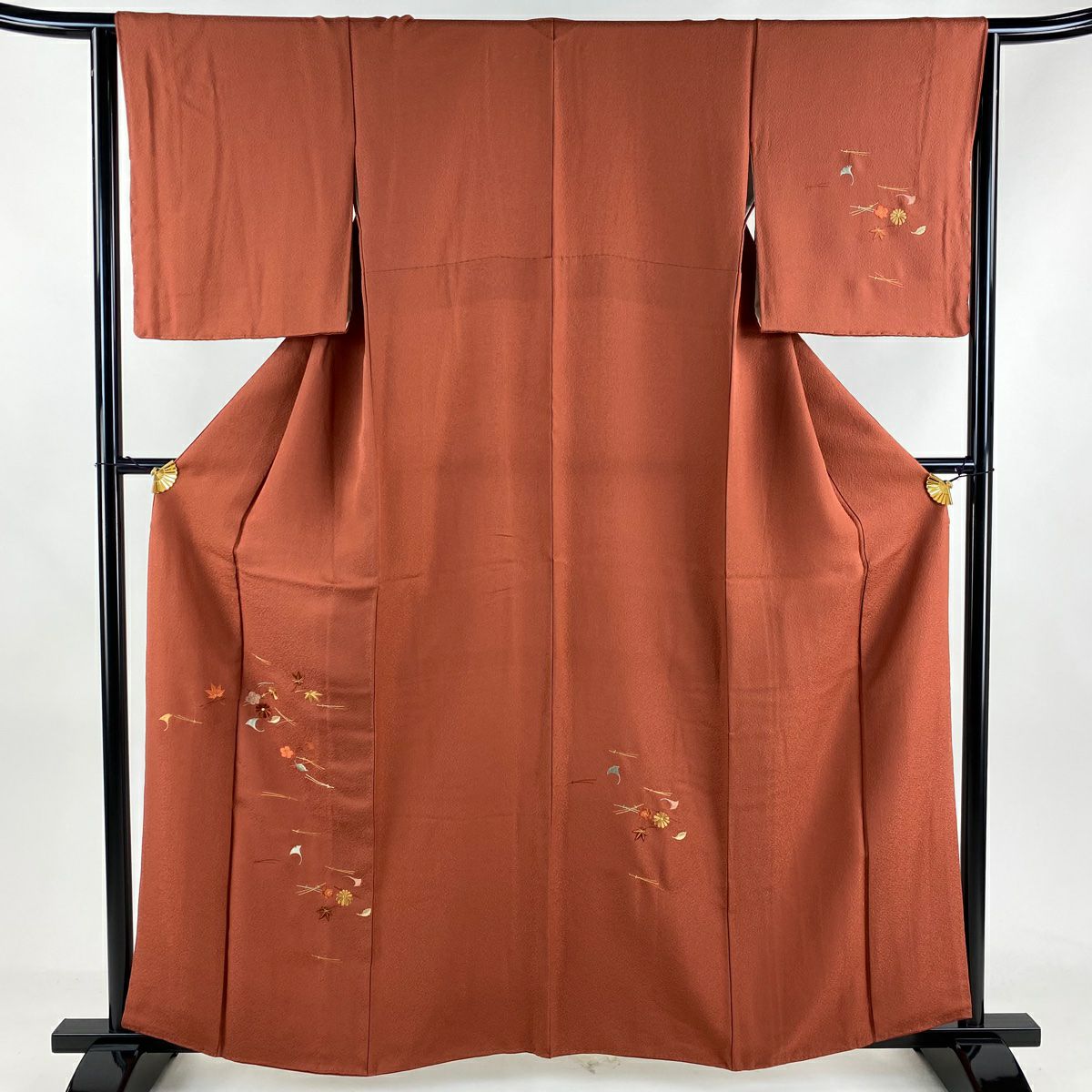4380］訪問着 美品 枝花松文様 駒刺繍 鈴乃屋扱い 正絹 着物 袷