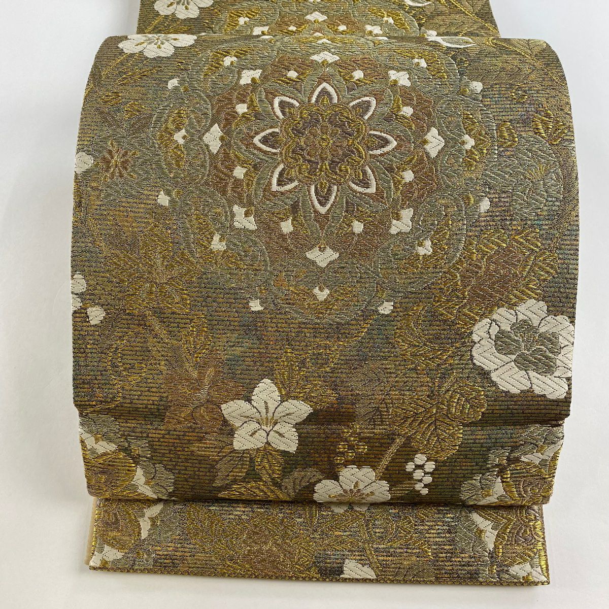 袋帯 美品 秀品 葉 金糸 箔 銀色 お太鼓柄 正絹 【中古】 - メルカリ