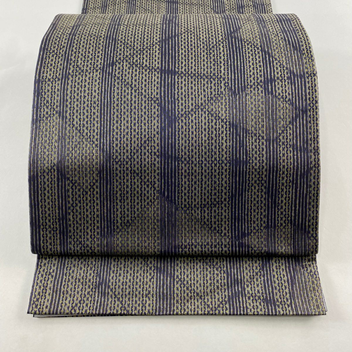 袋帯 名品 落款あり みなみ修郎 幾何学模様 縞模様 灰色 全通 正絹