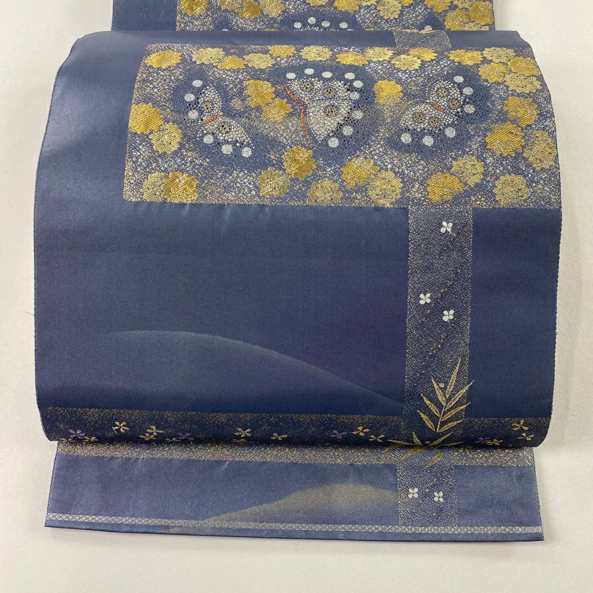 JJ11-4★未着用★逸品★華文草花刺繍 ★六通袋帯★ 焦げ茶色★正絹★金糸使用 JJ11-4☆未着用☆逸品☆華文草花刺繍 ☆六通袋帯☆